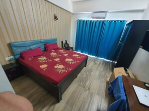 1 BHK Apartment For Rent in Paramount Golfforeste, Zeta I Greater Noida