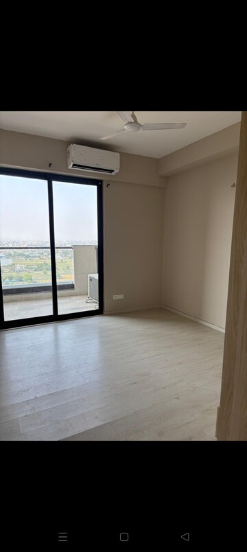 Room in 2 BHK Apartment at M3M Marina, Sector 68 – for Rent