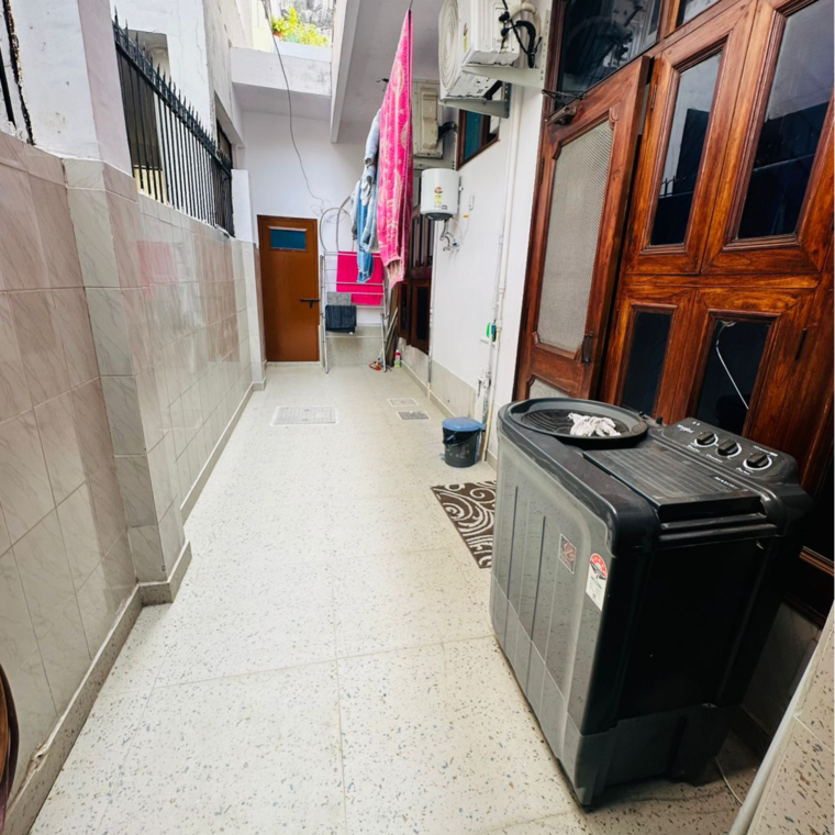 Balcony, rwa-apartments-sector-37 2.5 Bedroom 200 Sq.Mt. Builder Floor In Arun Vihar Noida 9316021