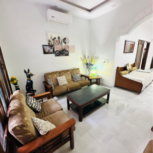 Living Room in 2.5 BHK Builder Floor at RWA Apartments Sector 37, Arun Vihar – for Rent