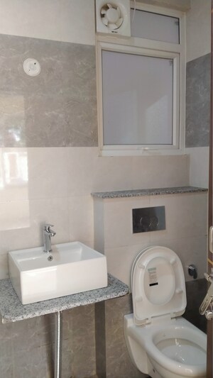 Bathroom in 2 BHK Independent House at Gomti Nagar – for Rent
