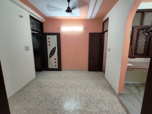 Room in 1.5 BHK Builder Floor at Mayur Vihar – for Sale