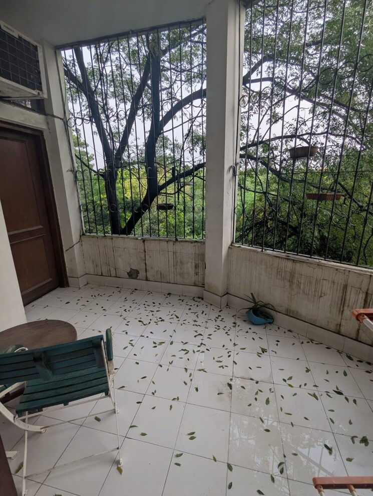 Balcony, hauz khas 3 Bedroom 2250 Sq.Ft. Builder Floor In Hauz Khas Delhi 9316093