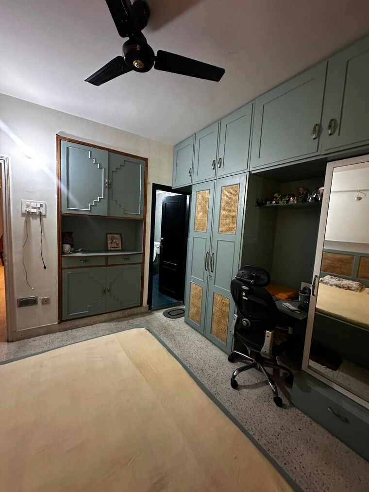 Room, kutchery road 3 Bedroom 1300 Sq.Ft. Apartment In Kutchery Road Ranchi 9316088