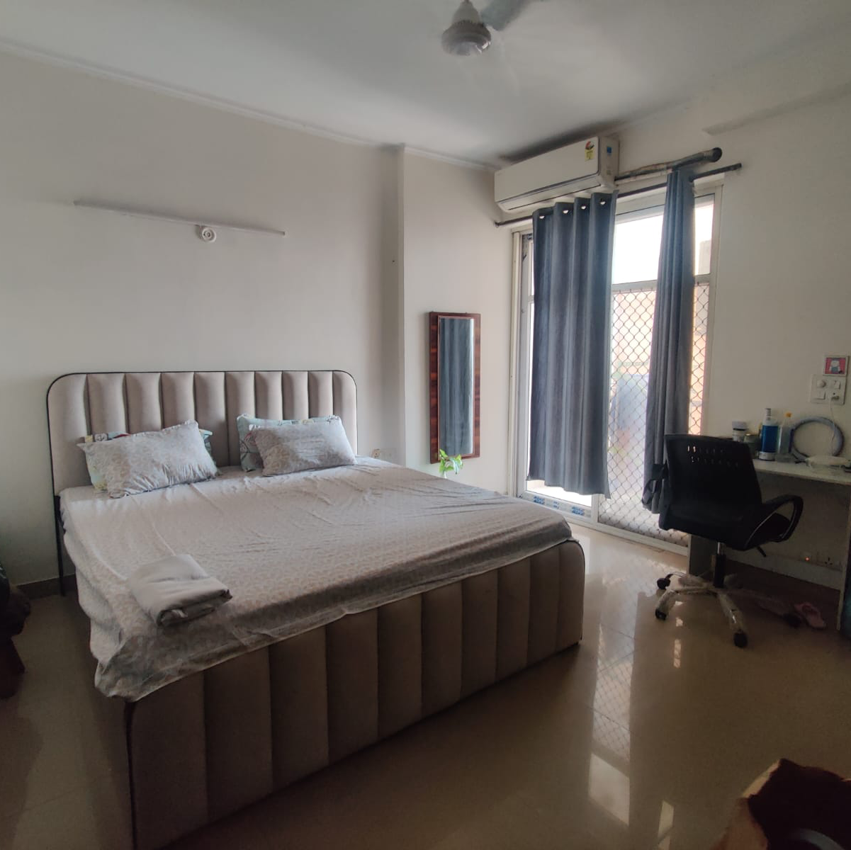 3 BHK Apartment For Rent in Amrapali Sapphire