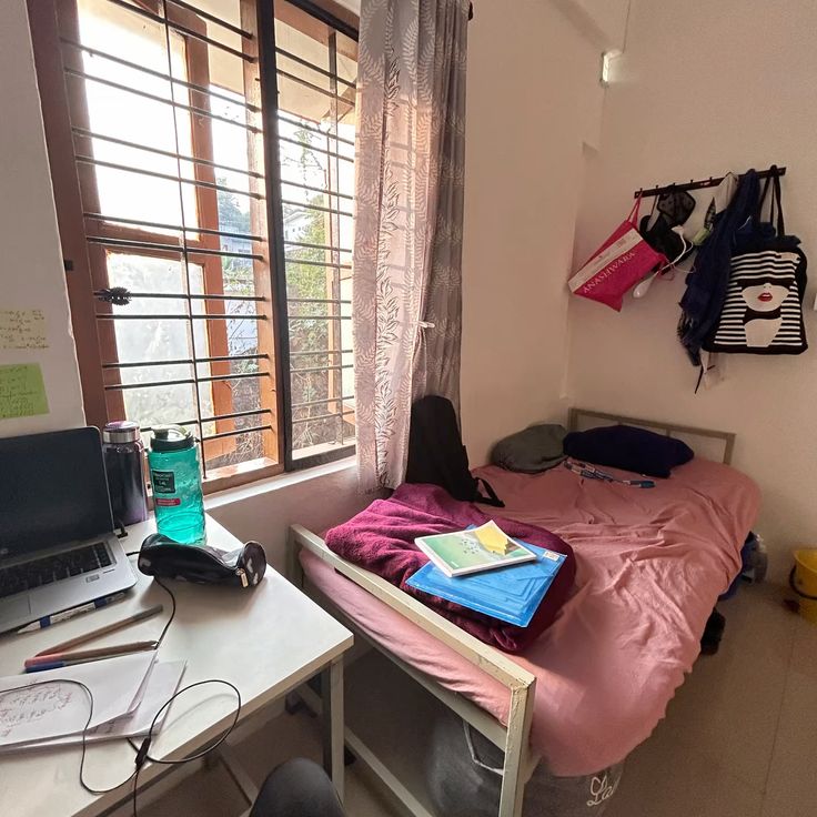 StudioApartment For Rent in Karol Bagh