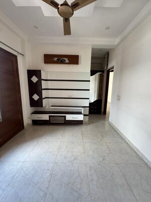 2 BHK Builder Floor For Rent in Sector 51