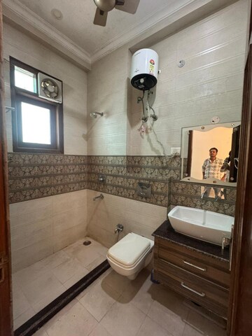 Bathroom in 2 BHK Builder Floor at Sector 51 – for Rent