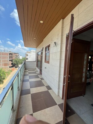 Balcony in 2 BHK Builder Floor at Sector 51 – for Rent