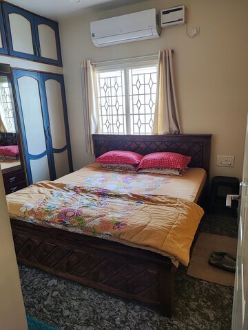 Bedroom in Studio Apartment at Karol Bagh – for Rent
