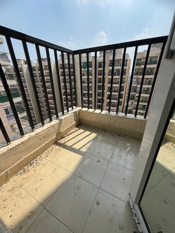 Balcony in 2.5 BHK Apartment at Mahagun Mahagunpuram II, Lal Kuan – for Sale