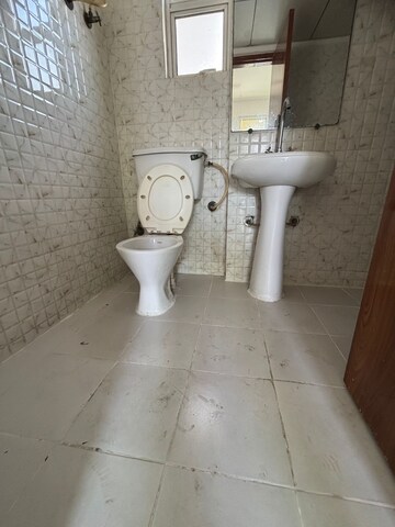 Bathroom in 2.5 BHK Apartment at Mahagun Mahagunpuram II, Lal Kuan – for Sale