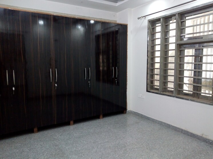 Room, sector 47 2 Bedroom 1409 Sq.Ft. Builder Floor In Sector 47 Gurgaon 9316150