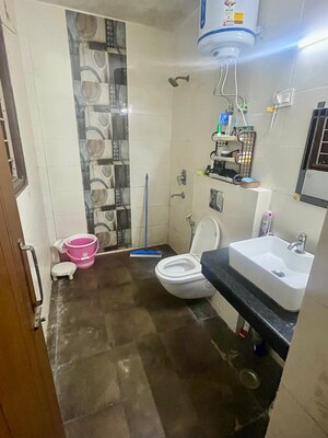 Master Bedroom in 2 BHK Builder Floor at Sector 46 – for Rent