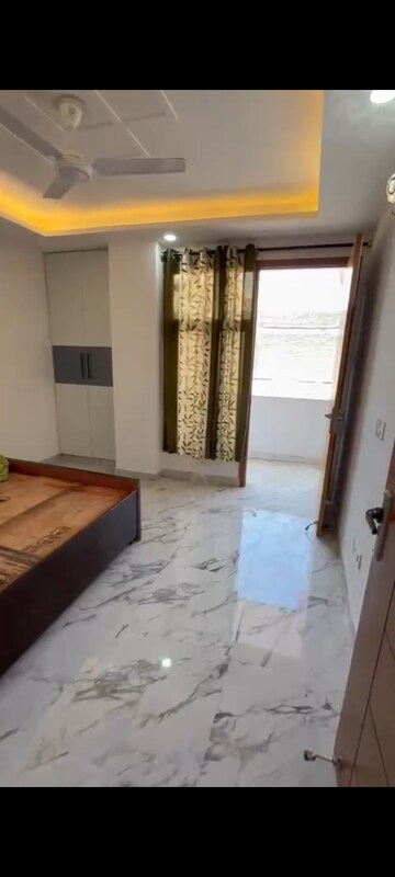 Room in 2 BHK Builder Floor at Sultanpur – for Rent