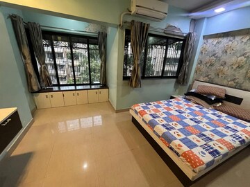 Master Bedroom in 2 BHK Apartment at Santacruz East – for Rent
