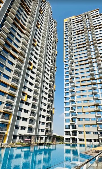 2 BHK Apartment For Rent in Amanora Gold Towers, Hadapsar