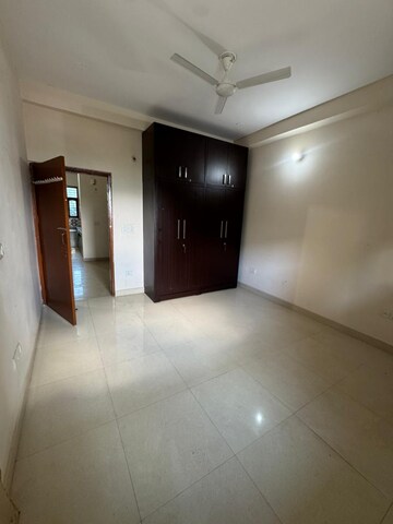 Room in 2 BHK Builder Floor at Sector 46 – for Rent