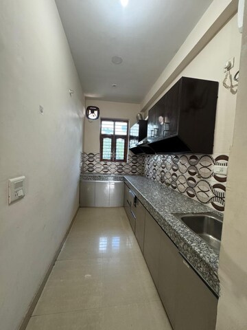 Kitchen in 2 BHK Builder Floor at Sector 46 – for Rent