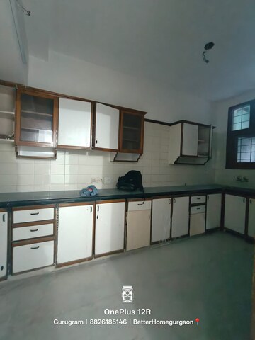 Kitchen in 2 BHK Builder Floor at Sector 31 – for Rent