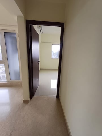 Room in 2 BHK Apartment at Omkar Signet, Malad East – for Rent