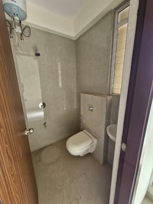 Bathroom in 4 BHK Apartment at Raj Tattva, Kapur Bawdi – for Rent