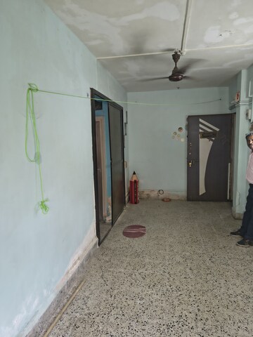Furnished Amenities in 1 RK Apartment at Kurla East – for Rent