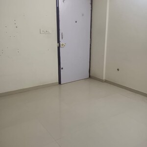 Room in 3 BHK Apartment at Ratnam Gardenbay, Vemali – for Rent