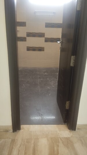 Attached Bathroom in 3 BHK Independent House at Sector 46 – for Rent