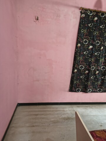 Room in 2 BHK Apartment at Kurla West – for Rent