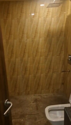 Furnished Amenities in 3 BHK Apartment at Lodha Sterling, Kolshet Road – for Rent