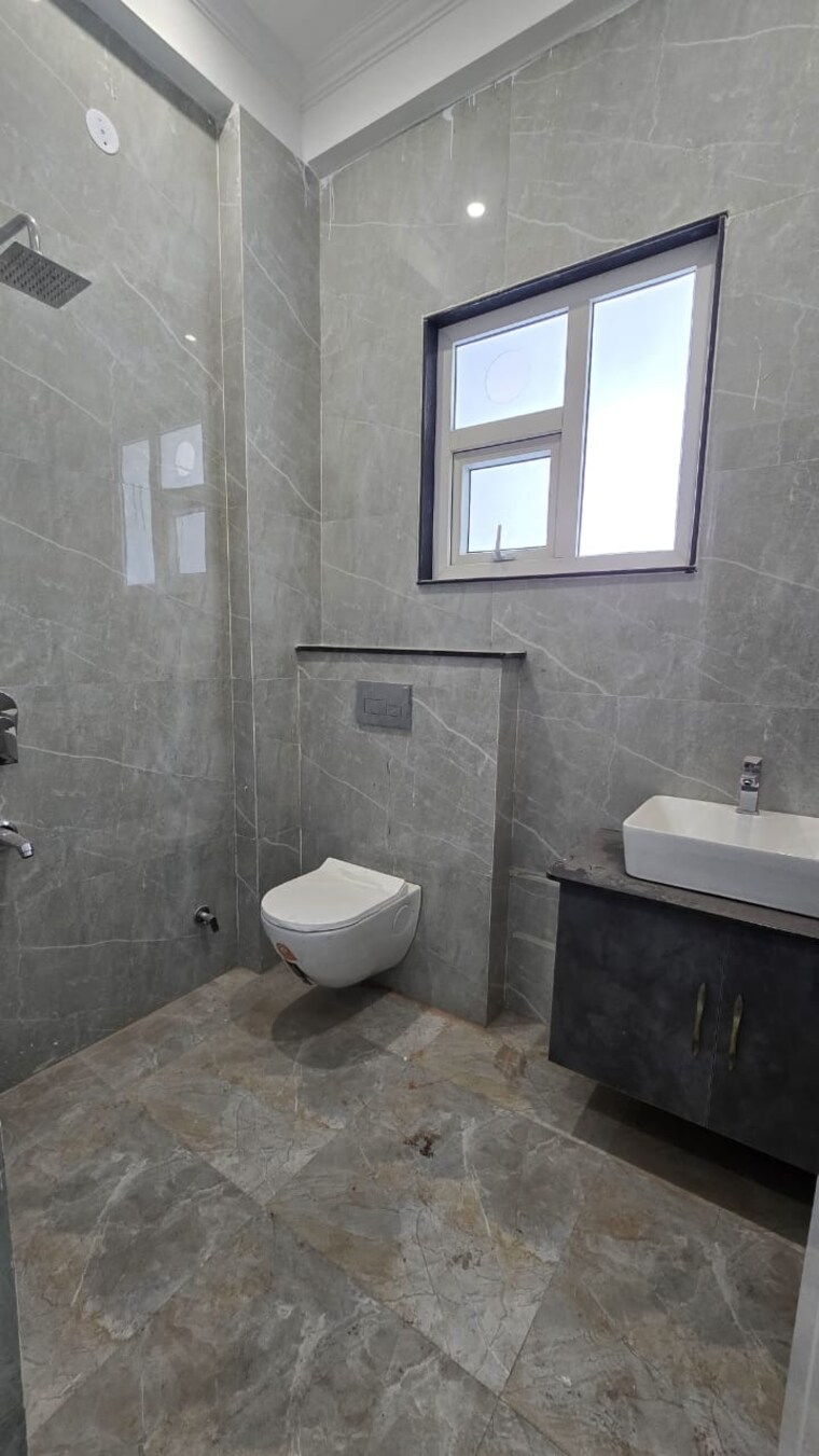 Bathroom, canal road 4 Bedroom 134 Sq.Yd. Villa In Canal Road Dehradun 9316388