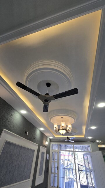 Furnished Amenities in 4 BHK Villa at Canal Road – for Sale