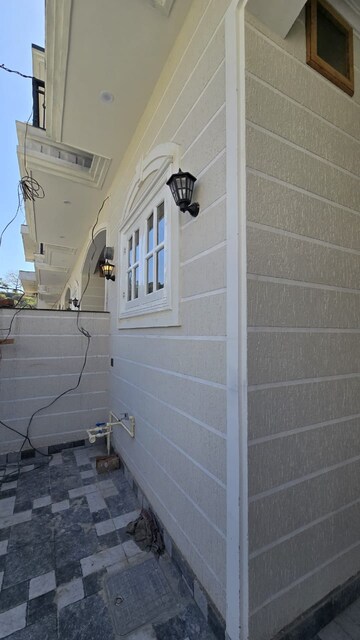 Bathroom in 4 BHK Villa at Canal Road – for Sale