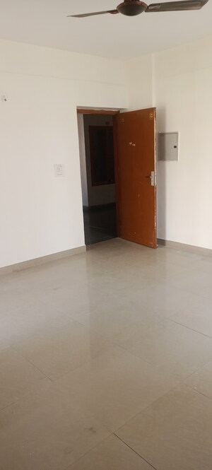2 BHK Apartment For Rent in KLJ Platinum Heights, Sector 77