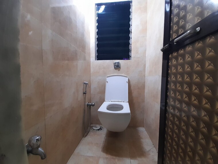 Bathroom, unnat-nagar-chs 3 Bedroom 1200 Sq.Ft. Independent House In Goregaon West Mumbai 9316414
