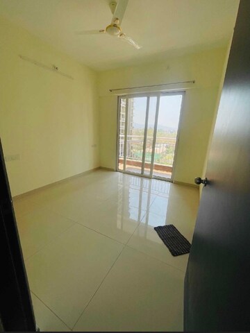 Room in 2.5 BHK Apartment at Kolte Patil Life Republic, Hinjewadi – for Rent