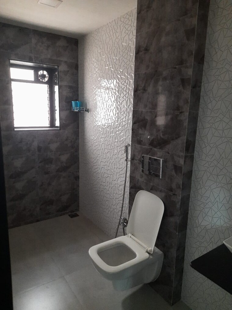 Bathroom, jp-decks 2 Bedroom 800 Sq.Ft. Apartment In Goregaon East Mumbai 9316413
