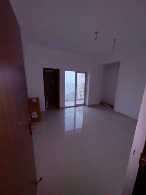 Room in 3 BHK Apartment at Rudra Palace Heights, Sector 1 Greater Noida – for Sale