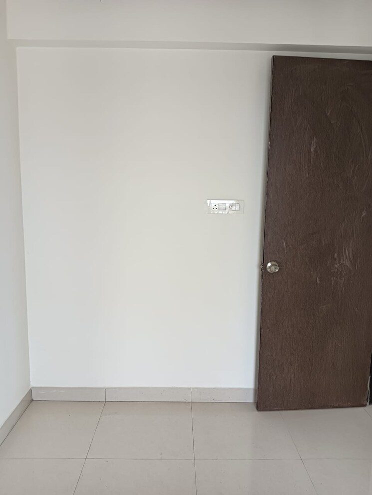 Room, dombivli east 1 Bedroom 550 Sq.Ft. Apartment In Dombivli East Thane 9316434