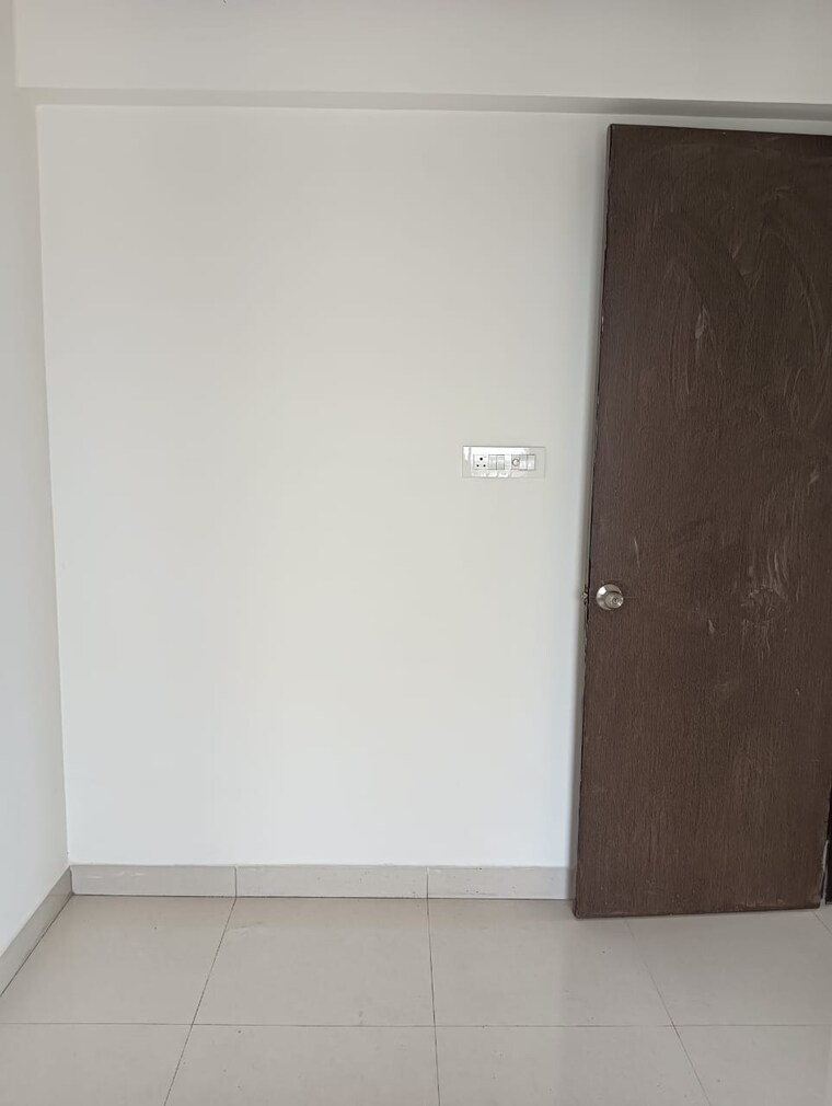 Room, dombivli east 1 Bedroom 550 Sq.Ft. Apartment In Dombivli East Thane 9316434