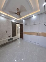 3 BHK + Pooja Room 1800 Sq.Yd. Builder Floor in BPTP District Phase 2