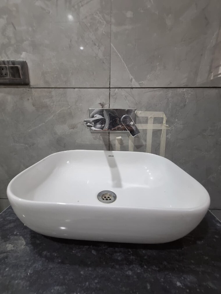 Bathroom, bptp-district-phase-2 3 Bedroom 1800 Sq.Yd. Builder Floor In Sector 84 Faridabad 9316497