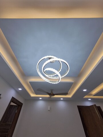 Furnished Amenities in 3 BHK Builder Floor at BPTP District Phase 2, Sector 84 – for Sale