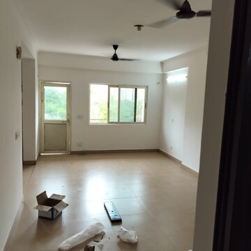 Room in 3 BHK Apartment at Gardenia Gateway, Sector 75 – for Rent