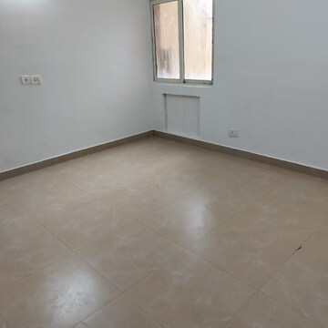 Room in 3 BHK Apartment at Gardenia Gateway, Sector 75 – for Rent