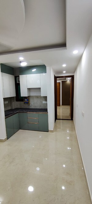 Building Lobby in 1 BHK Builder Floor at Malviya Nagar – for Rent
