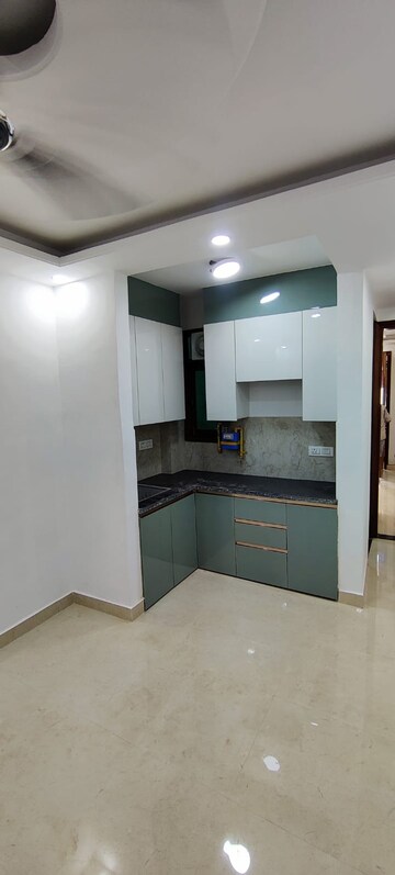 Kitchen in 1 BHK Builder Floor at Malviya Nagar – for Rent