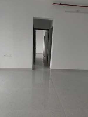 Room in 2 BHK Apartment at Rosa Manhattan, Ghodbunder Road – for Rent