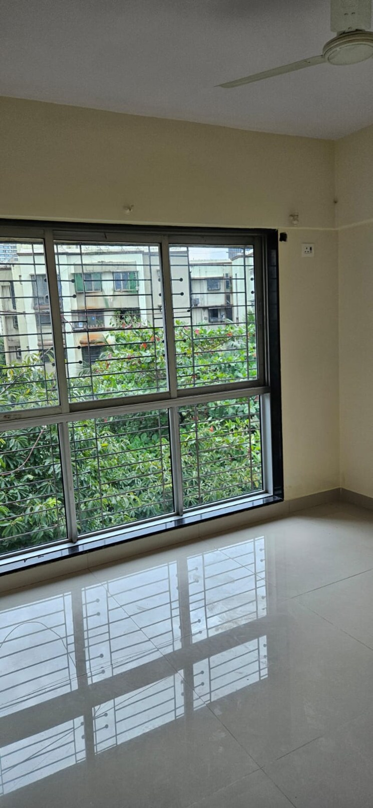 Balcony, je-and-vee-madhuban 3.5 Bedroom 1100 Sq.Ft. Apartment In Malad East Mumbai 9316470
